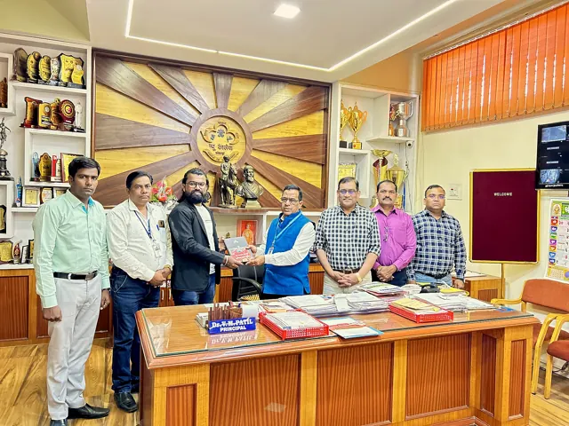M. Mahendraa — past session: with the faculty